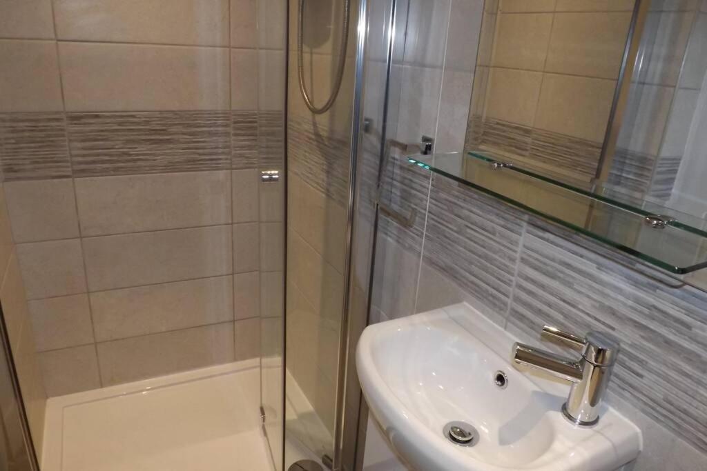 Iscraig Bach-Cosy 2 Bed Apartment-Close To Beach Трирддур Экстерьер фото