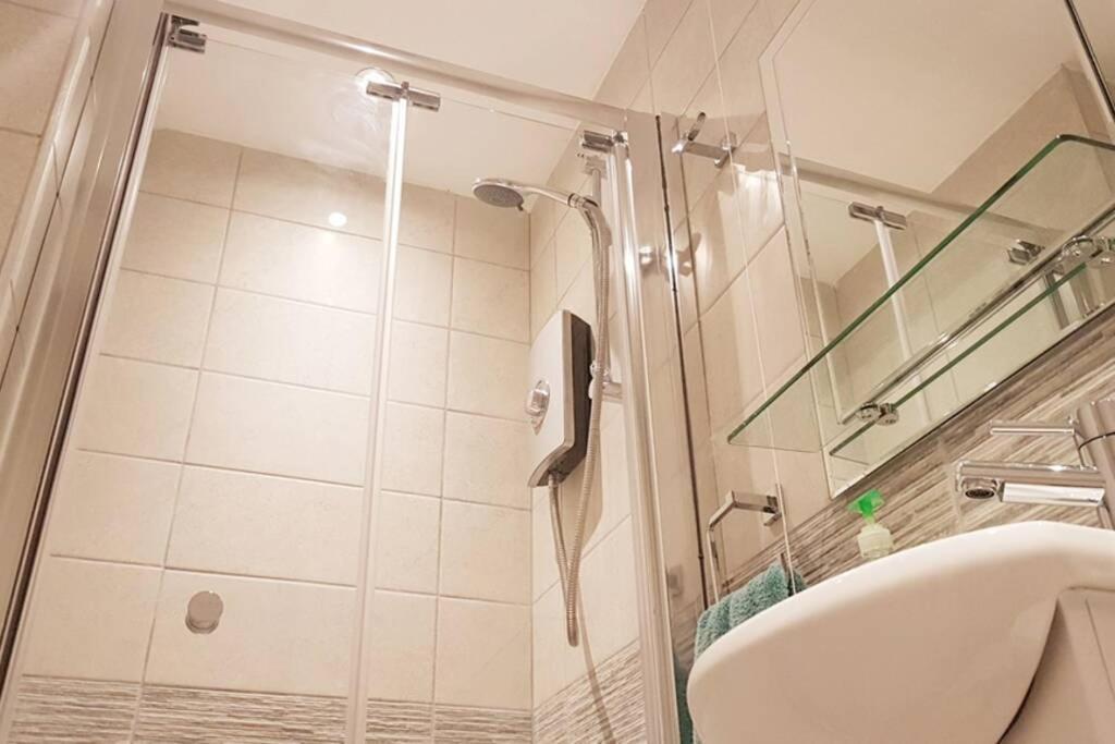 Iscraig Bach-Cosy 2 Bed Apartment-Close To Beach Трирддур Экстерьер фото